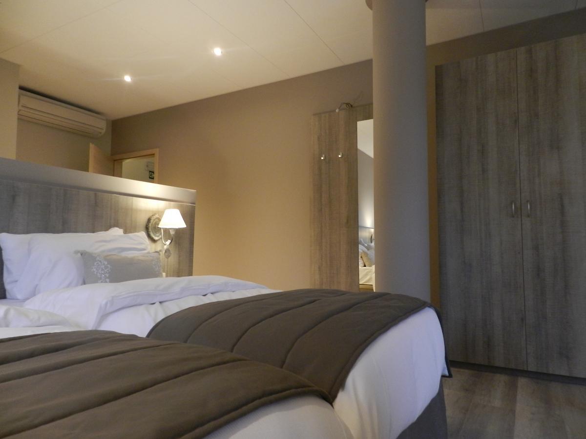 Hotel De La Tour Melen Екстериор снимка
